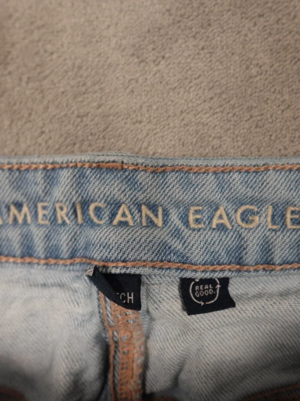American‎ Eagle Perfect Mini Denim Skirt Women’s Size 16 Light Wash Frayed Hem